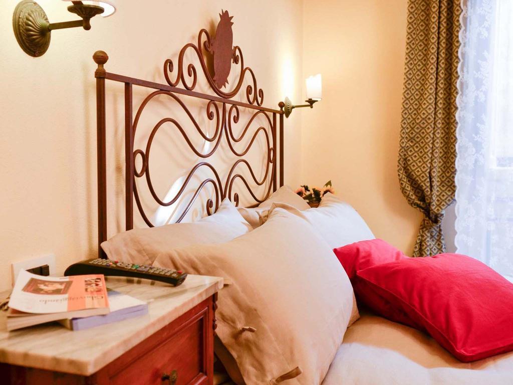 B&B Vicolo Della Scala Cortona Luaran gambar